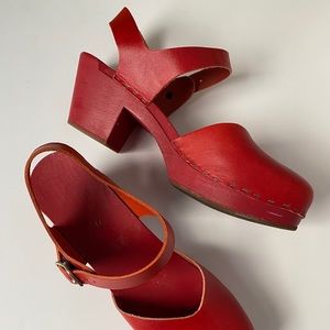 Swedish Beens /Hasbeens - gorgeous red wooden platform, red leather top. Sz 40